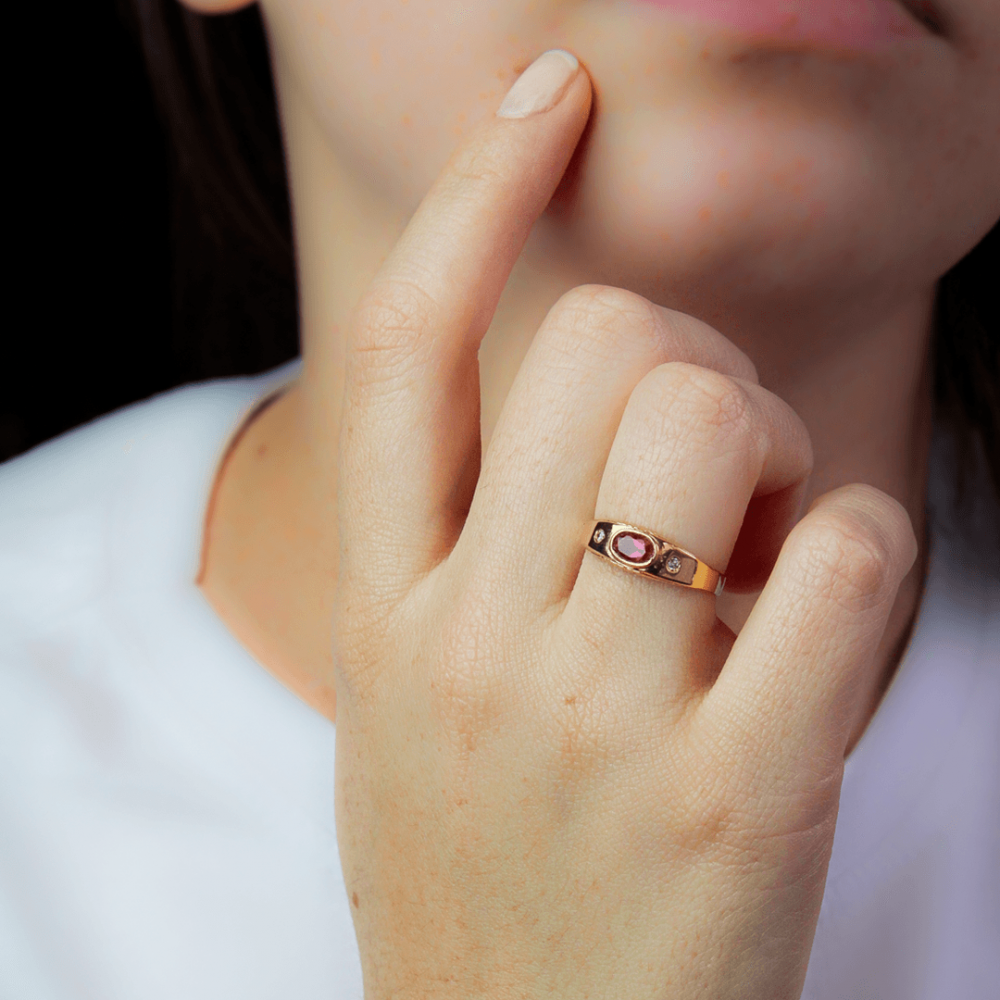 Anel de Formatura em Ouro Attentionem Natural Diamonds